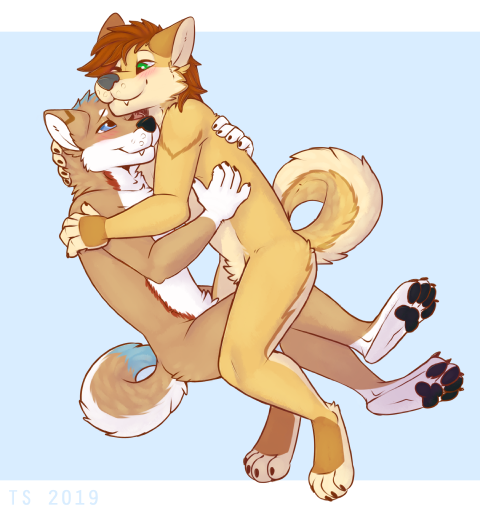 Kyru & Spazzy cuddling